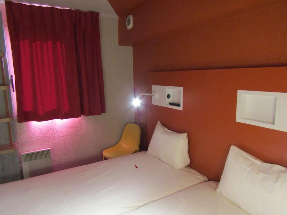 Ibis Budget Chilly-Mazarin Les Champarts Экстерьер фото