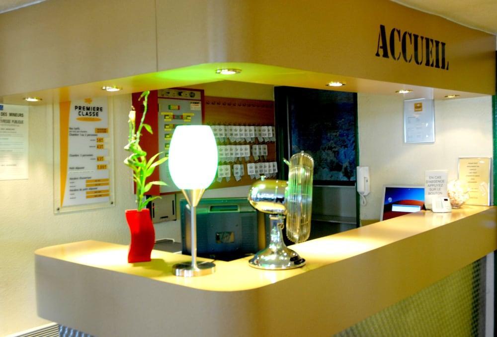 Ibis Budget Chilly-Mazarin Les Champarts Экстерьер фото