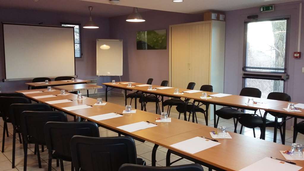 Ibis Budget Chilly-Mazarin Les Champarts Удобства фото