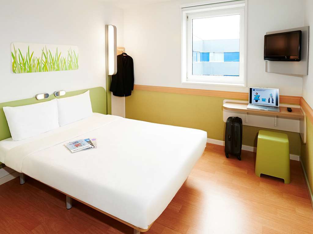 Ibis Budget Chilly-Mazarin Les Champarts Номер фото